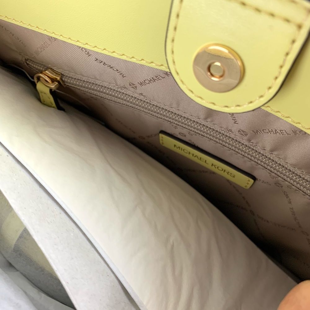 Michael Kors Mercer MD NS Shopper Bag - Picture 8 of 9